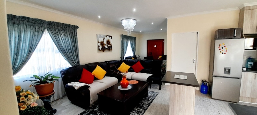 3 Bedroom Property for Sale in Graceland Eastern Cape